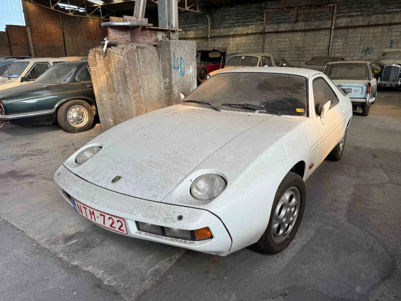 Porsche 928