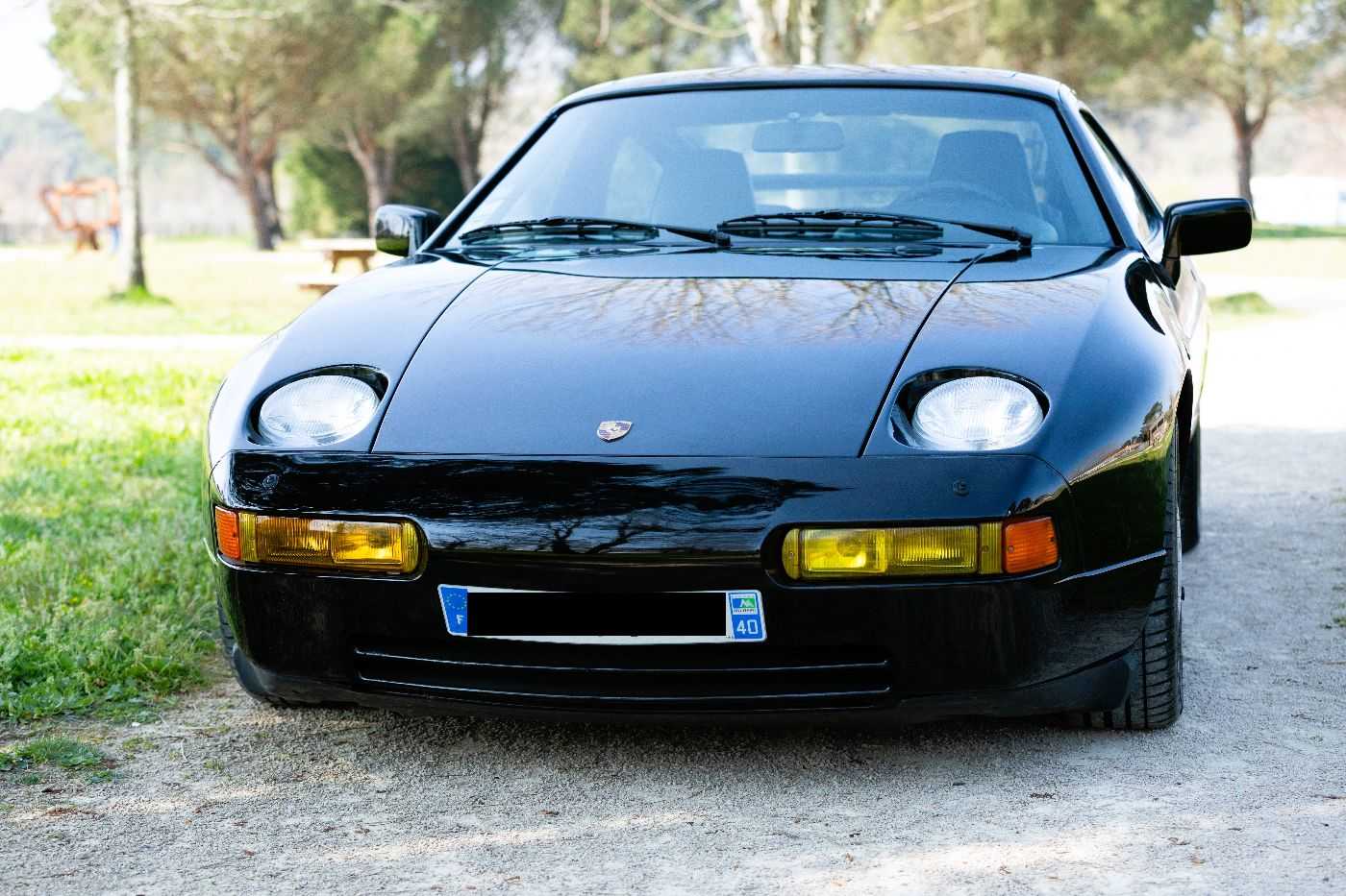 Porsche 928