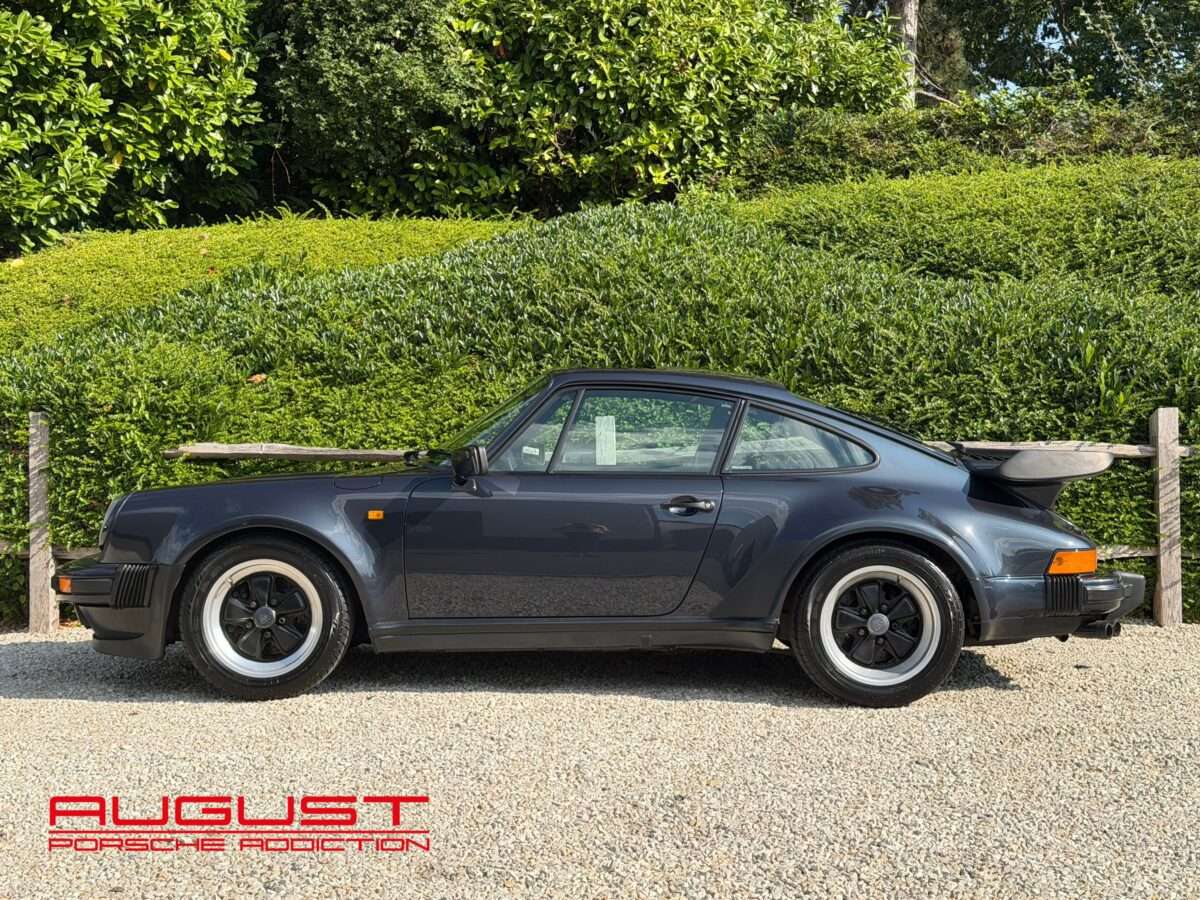 Porsche 930