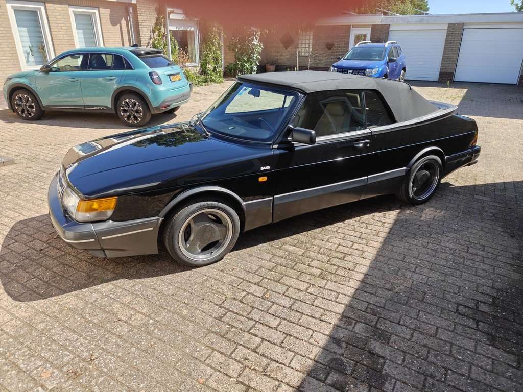 Saab 900