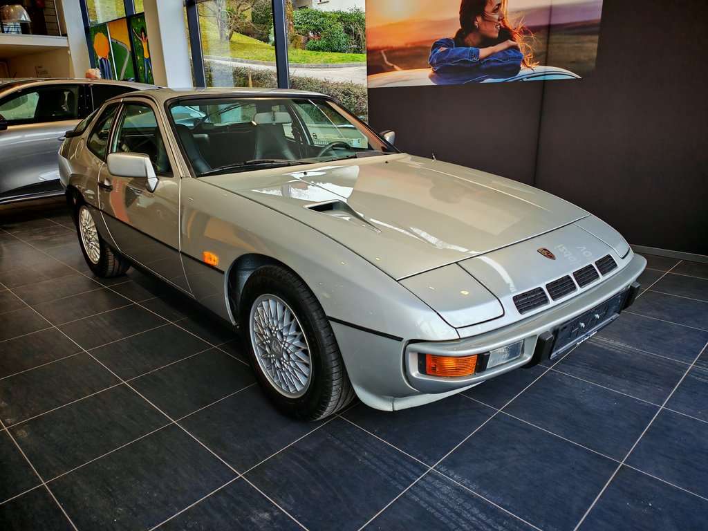 Porsche 924