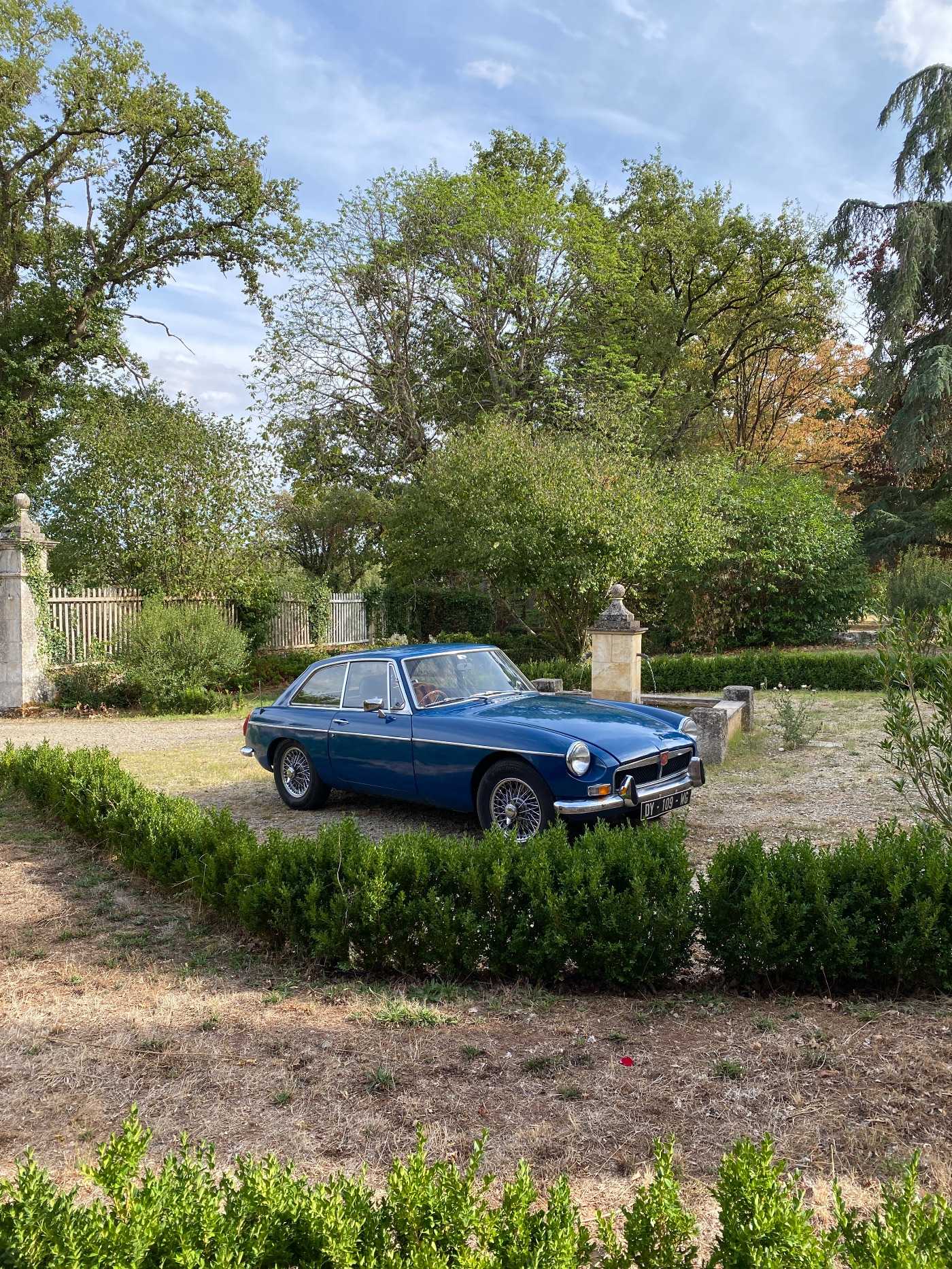 MG B GT