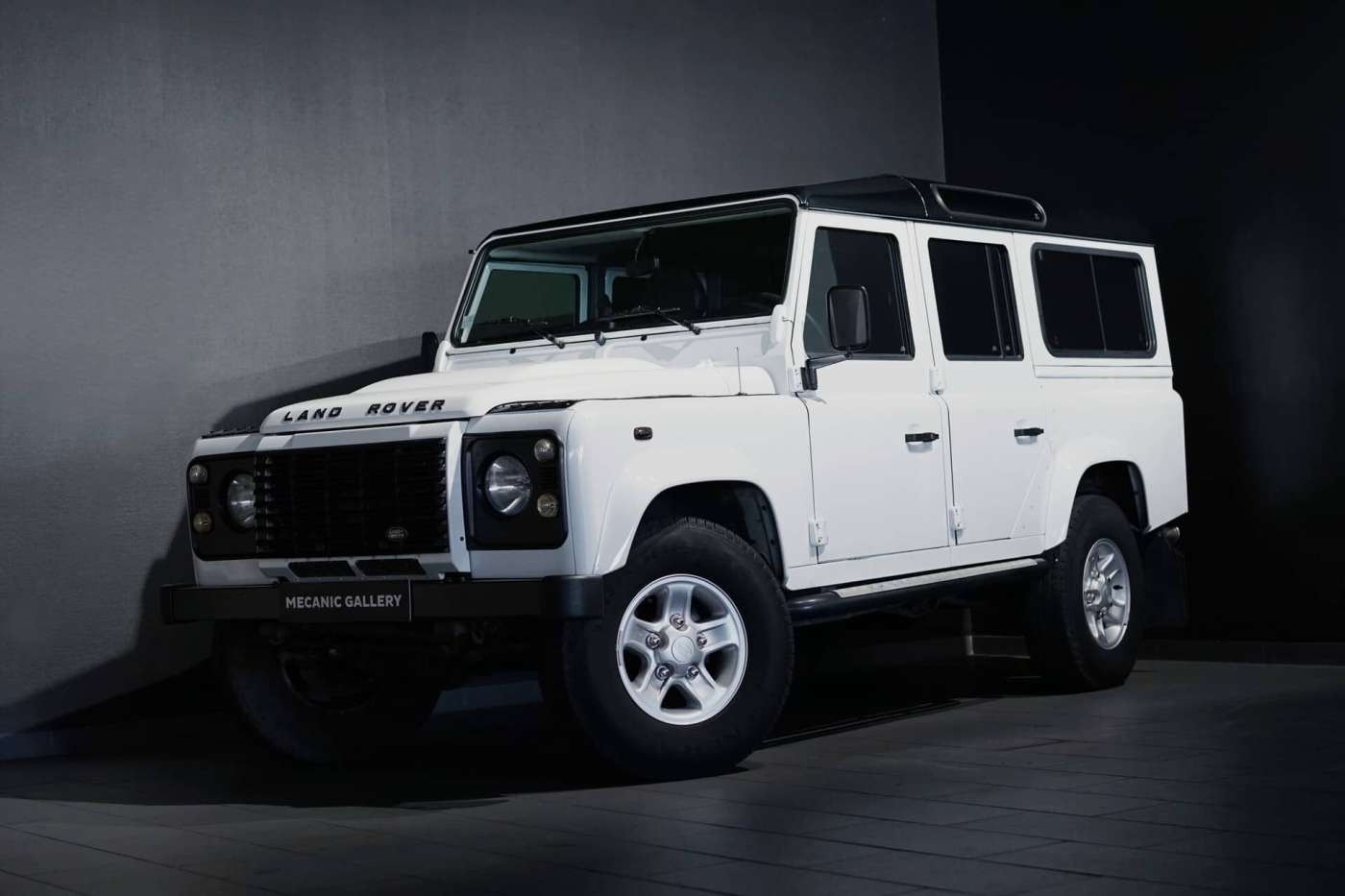 LandRover Defender