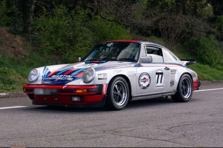 Porsche 911