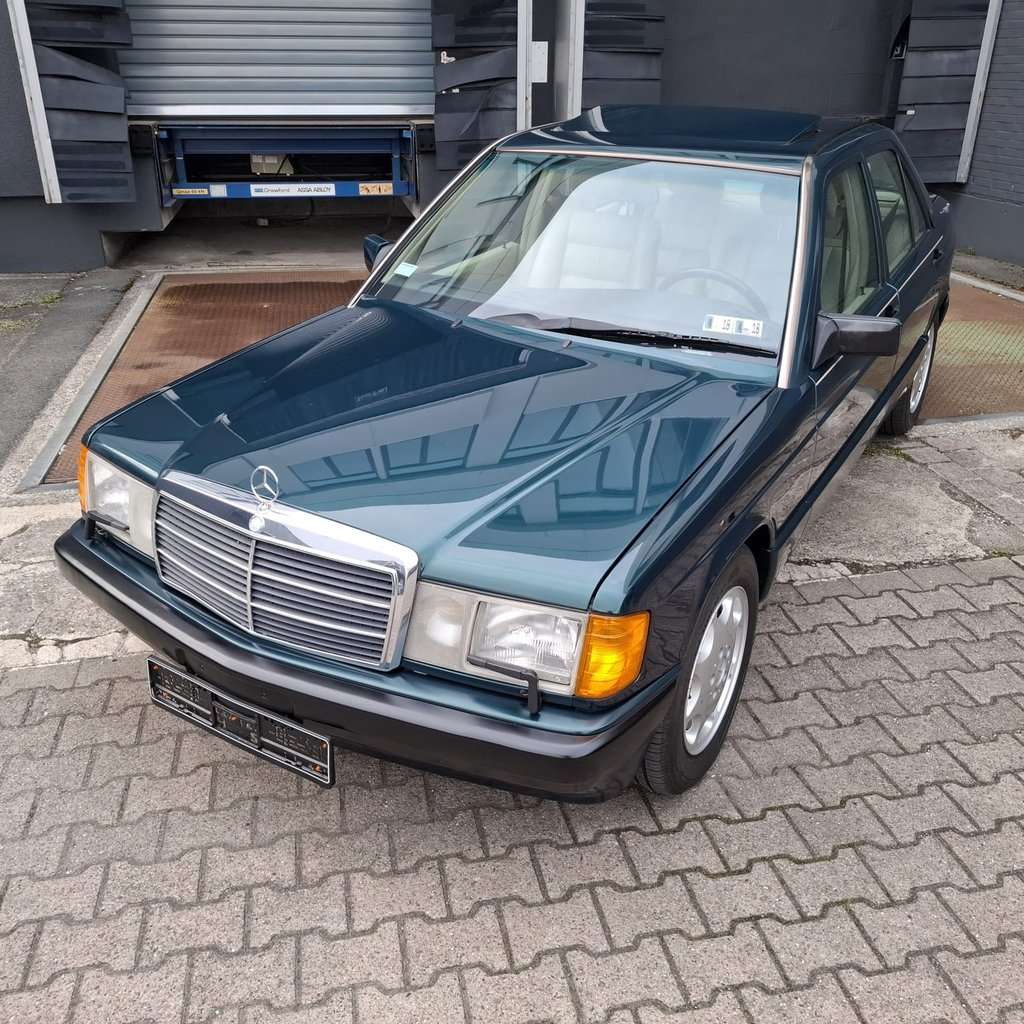 Mercedes-Benz 190 E