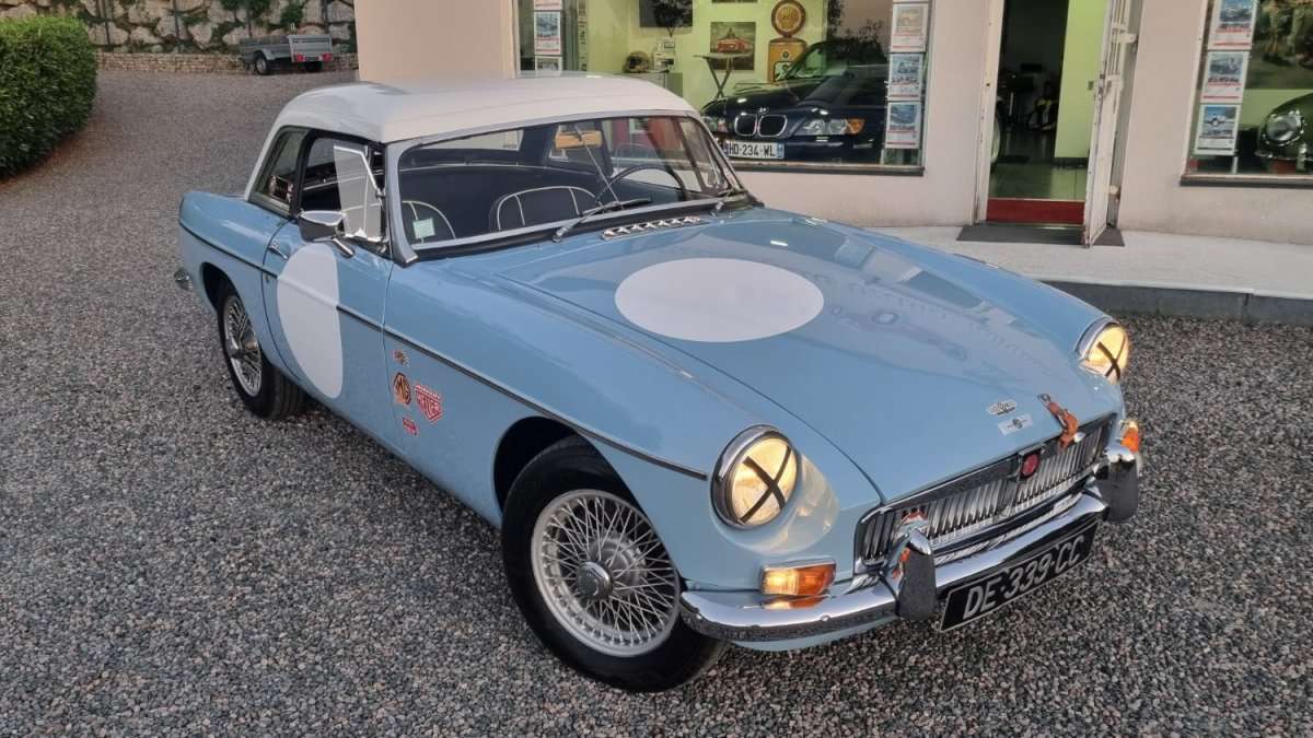 MG B