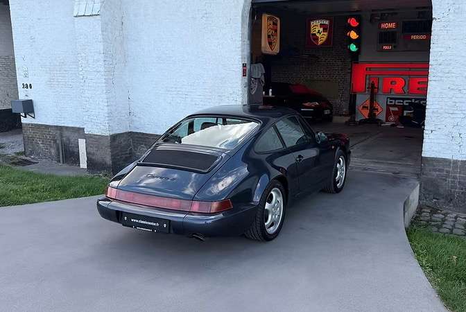 Porsche 964