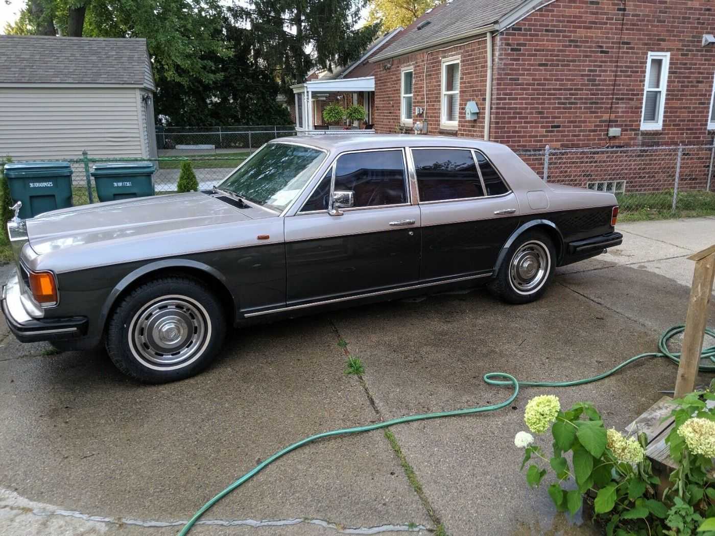 Rolls-Royce Silver Spirit