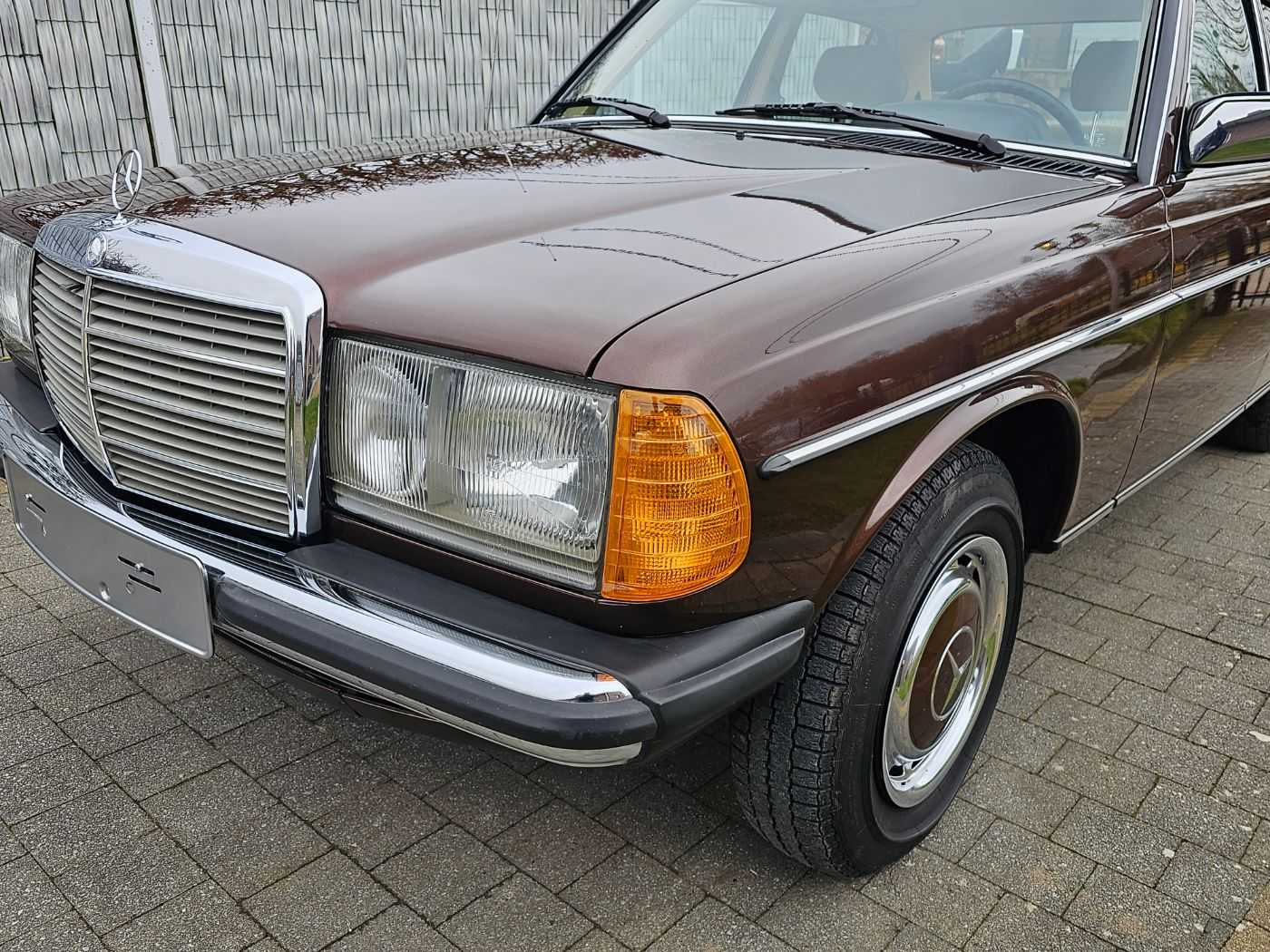 Mercedes-Benz 240 D