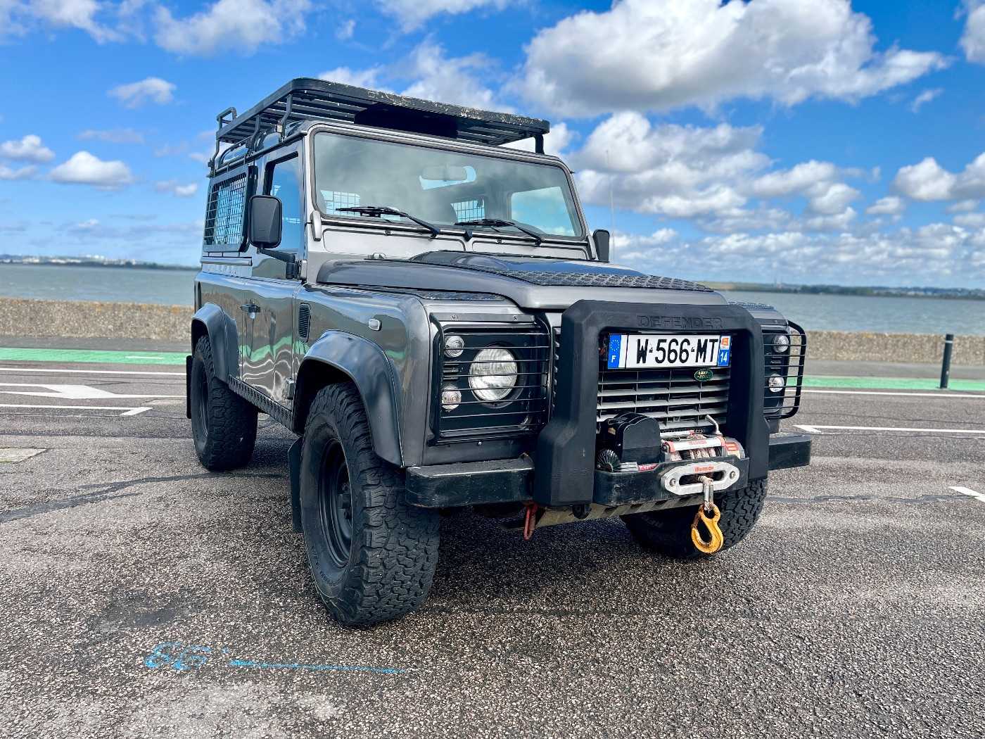 LandRover Defender