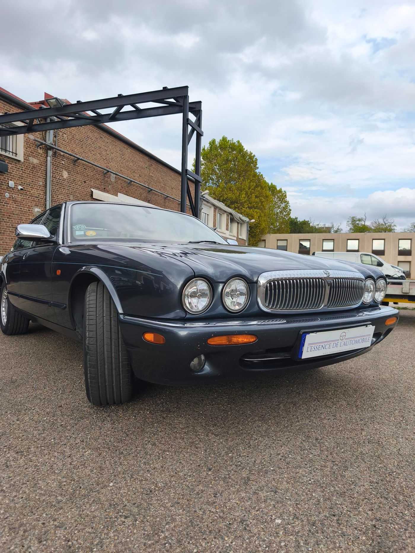 Daimler V8
