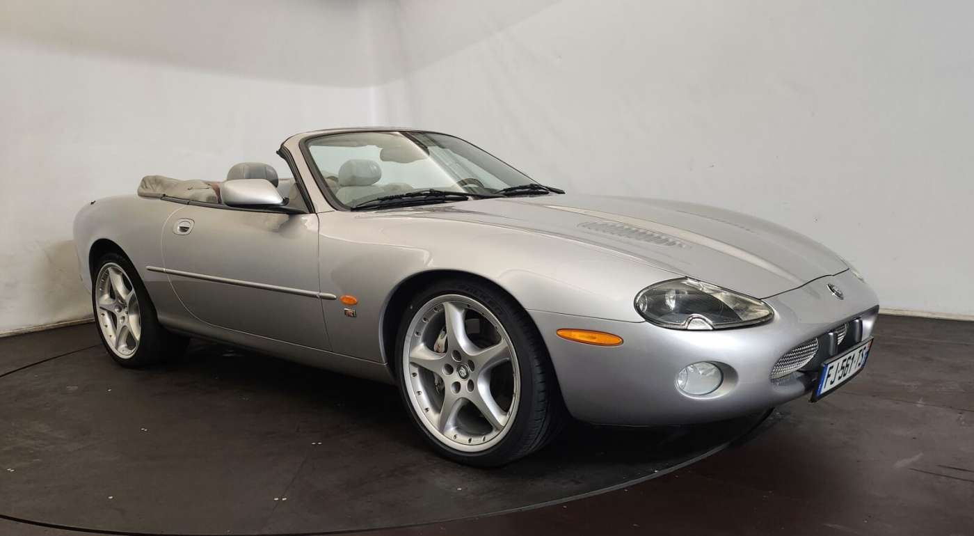 Jaguar XKR