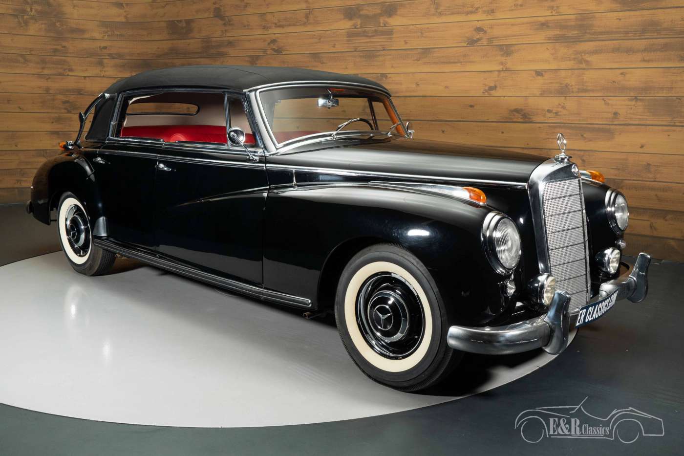 Mercedes-Benz 300