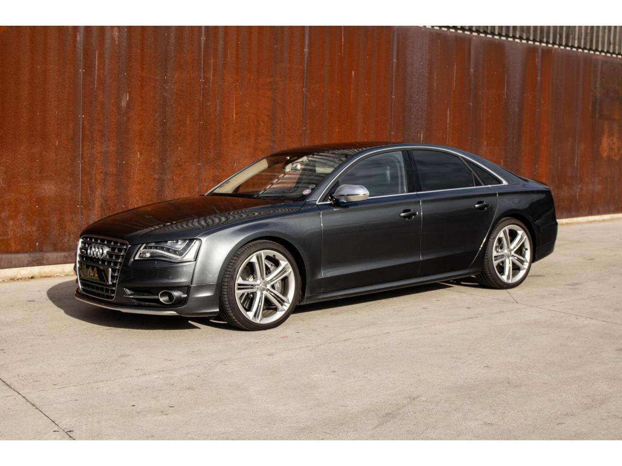 Audi S8