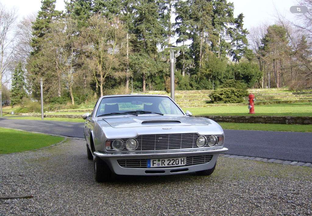 Aston Martin DB
