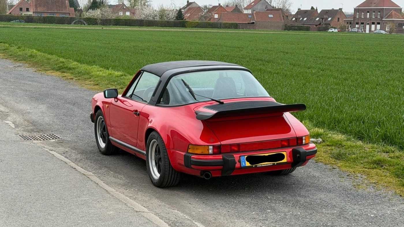 Porsche 930