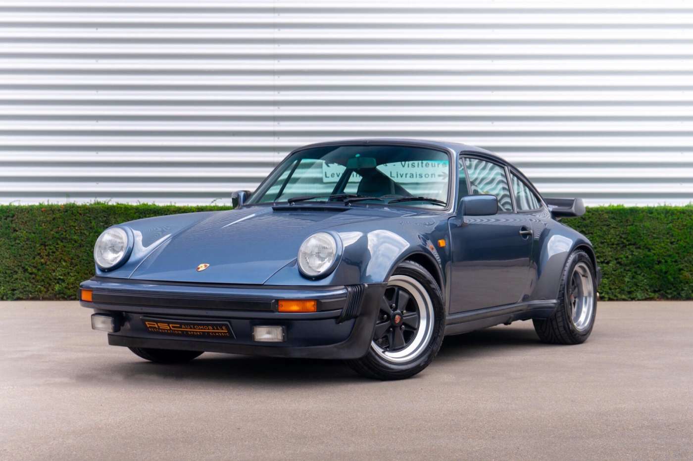 Porsche 930