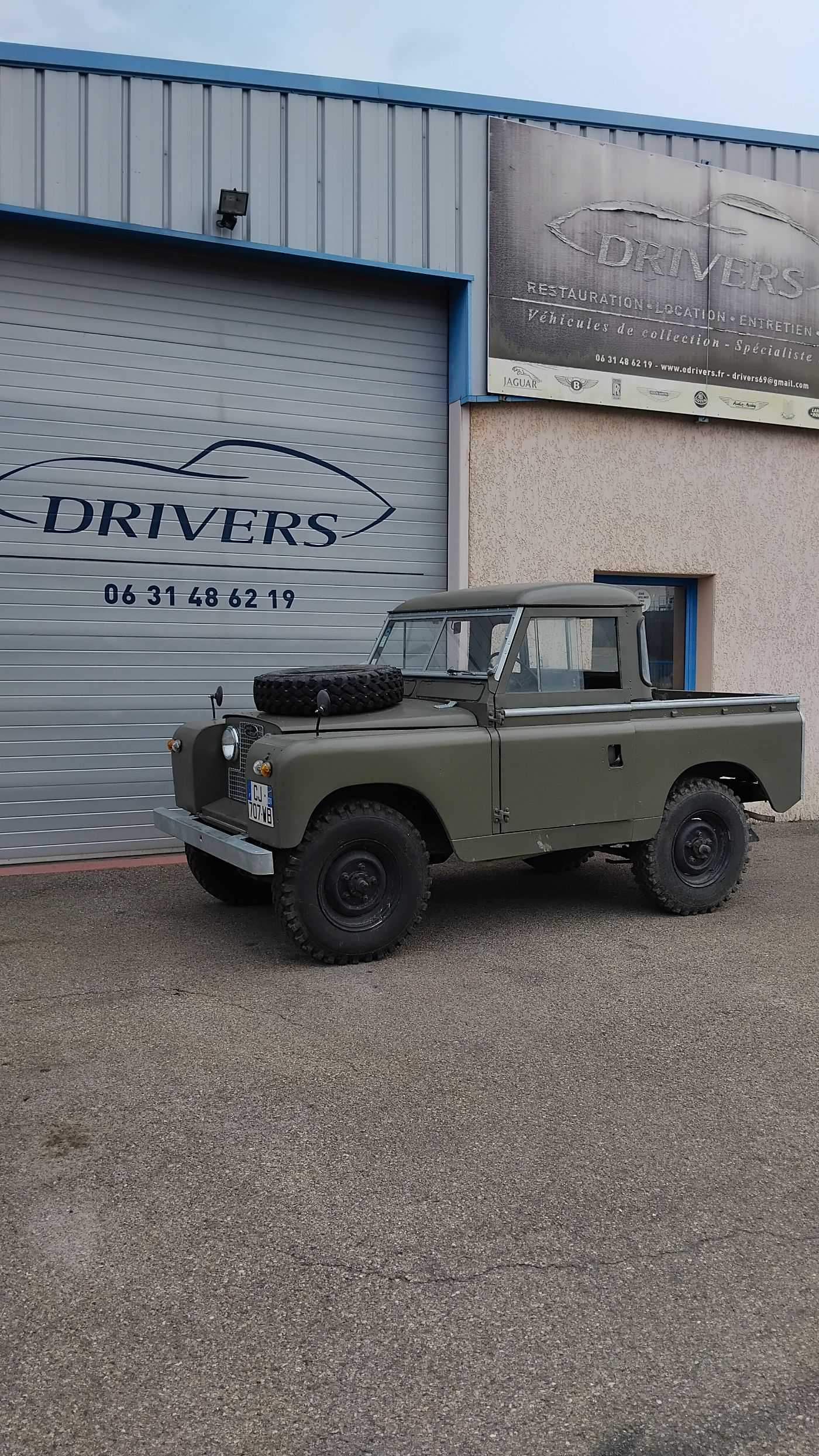 LandRover 88