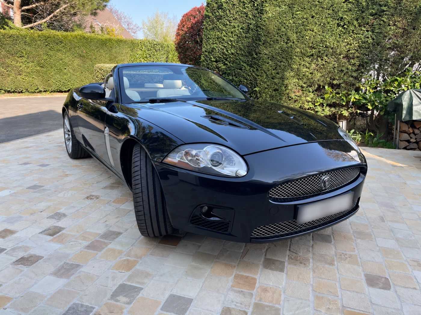 Jaguar XKR