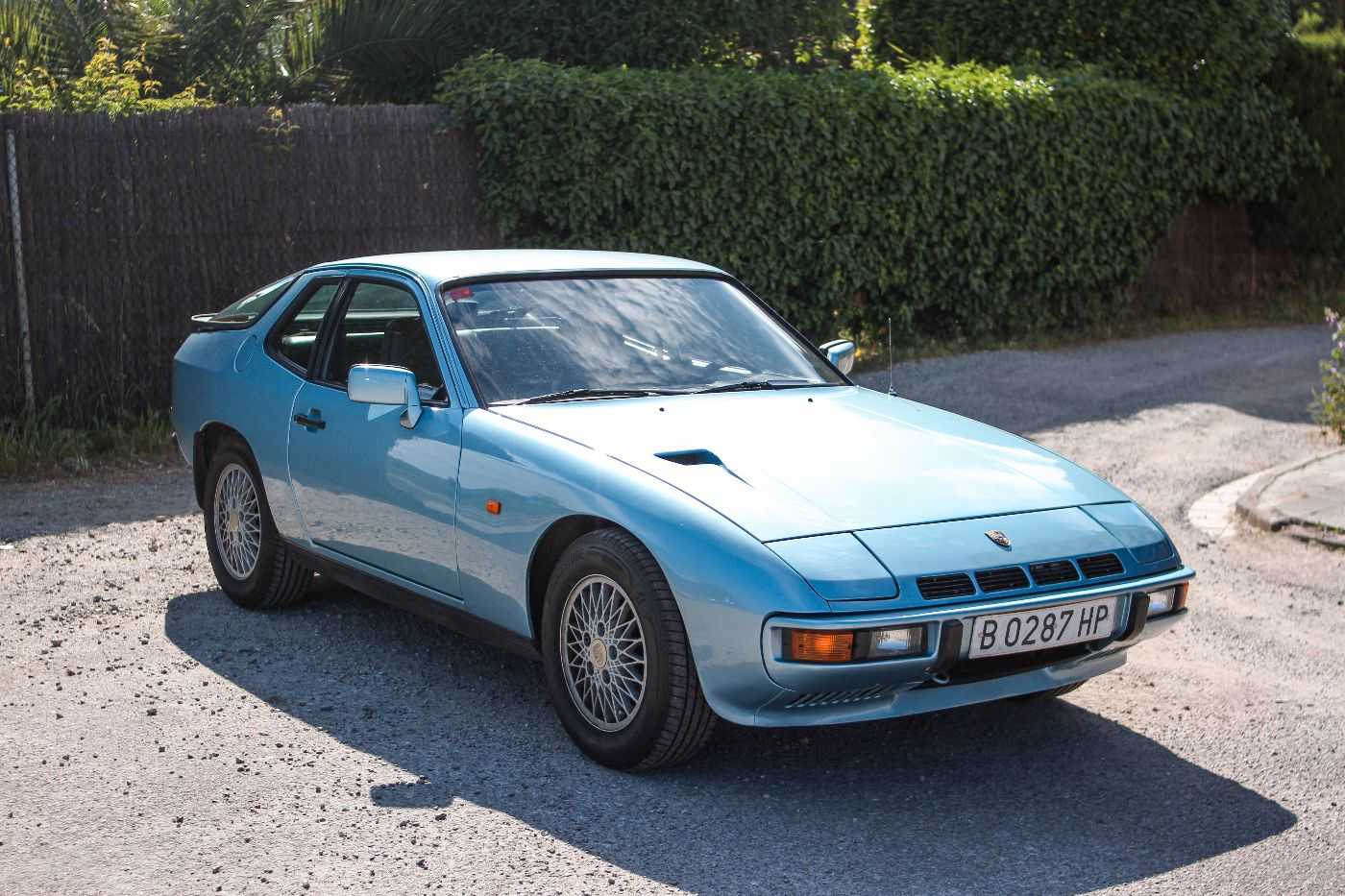 Porsche 924