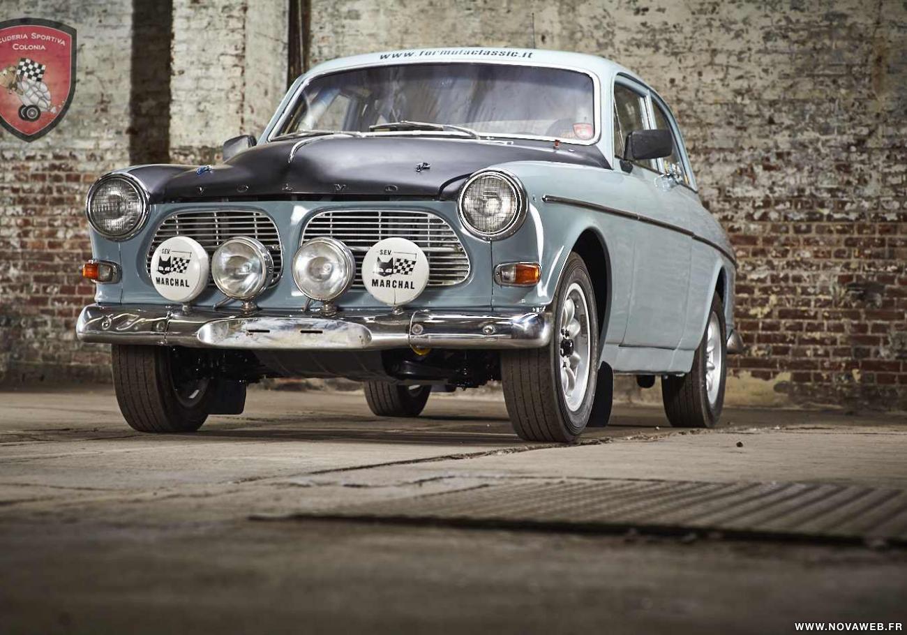 Volvo 122