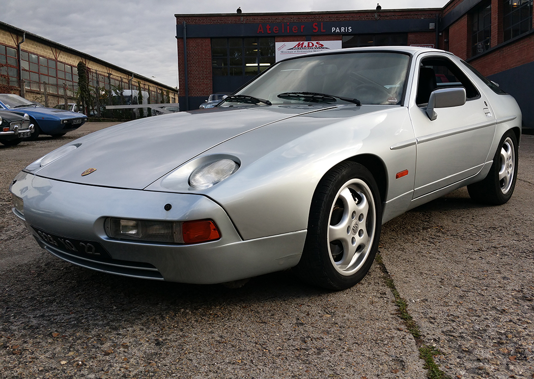 Porsche 928