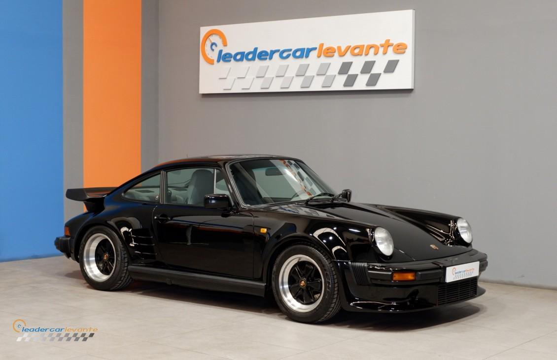Porsche 930
