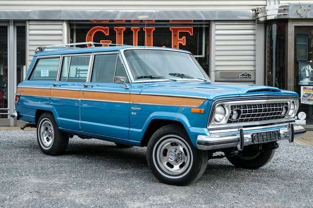 Jeep Wagoneer