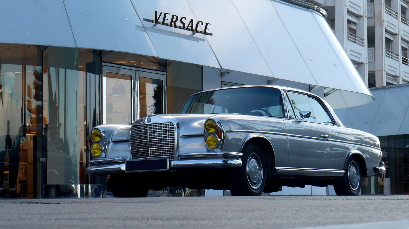 Mercedes-Benz SE