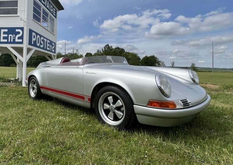 Porsche 911