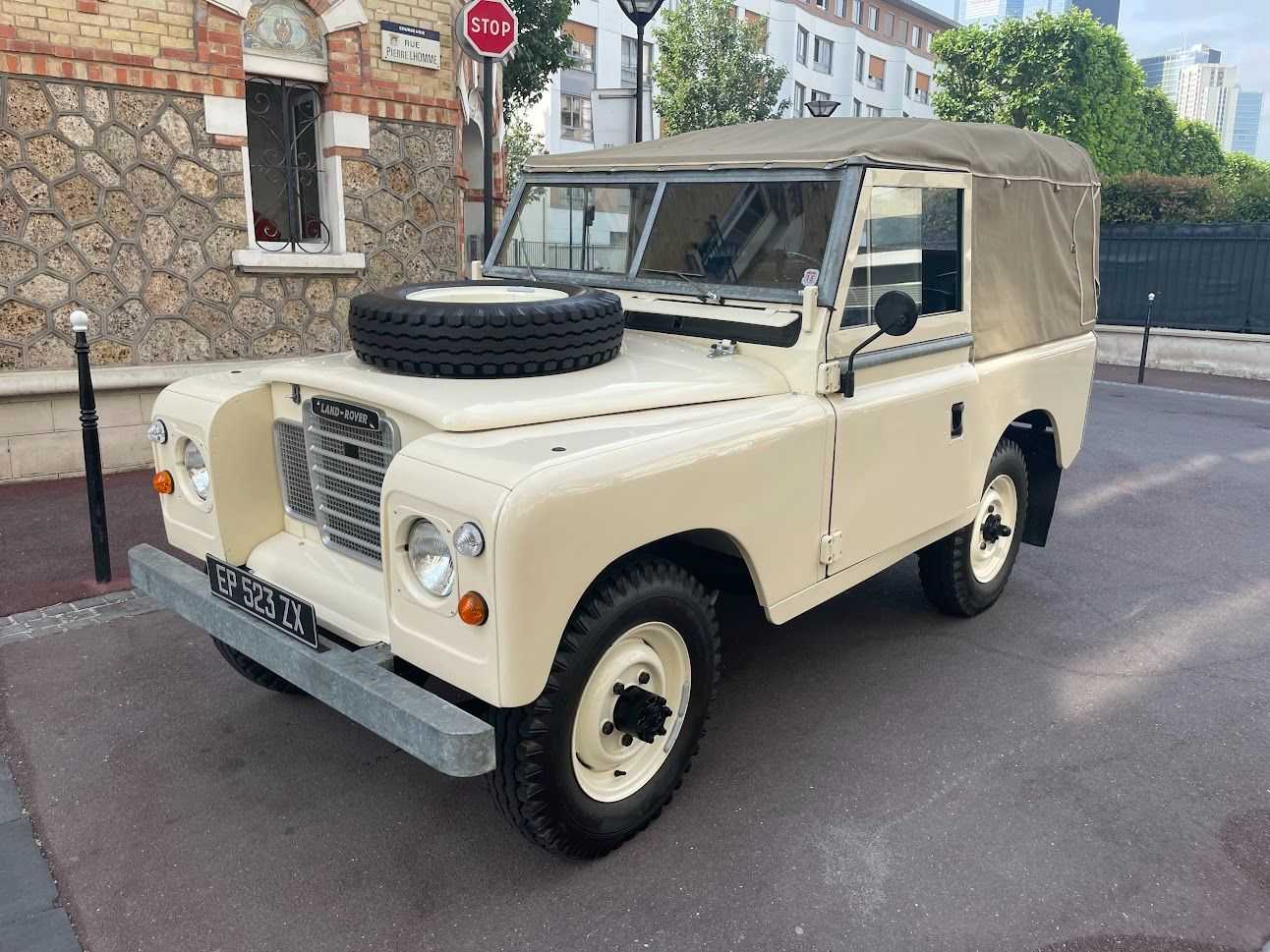 LandRover 88