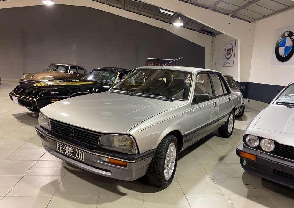 Peugeot 505