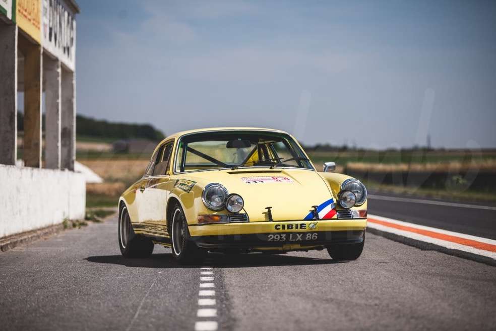 Porsche 911