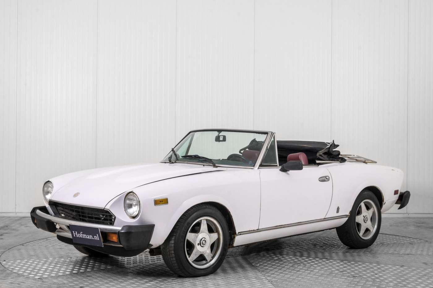 Fiat 124 Spider
