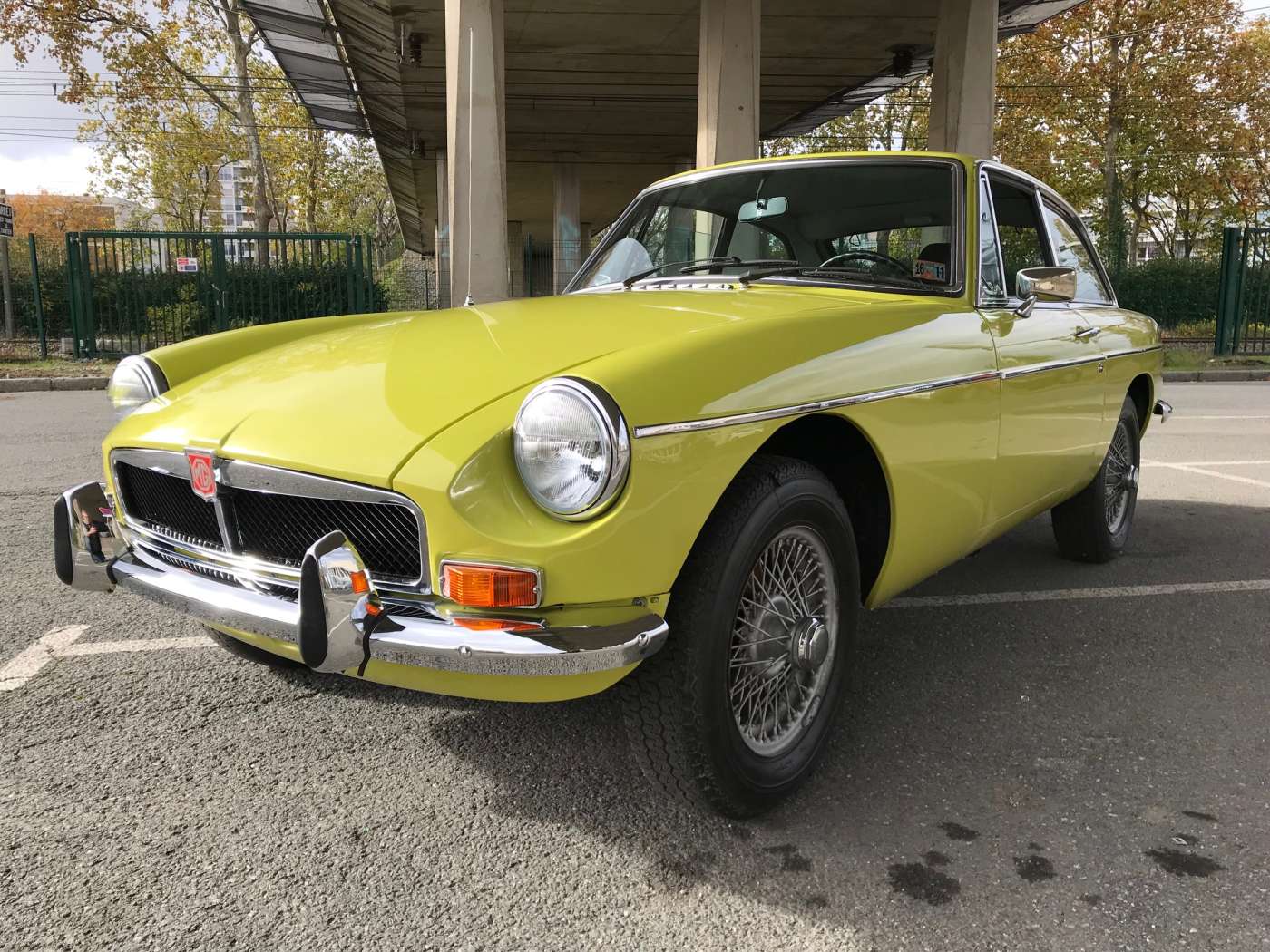 MG B GT