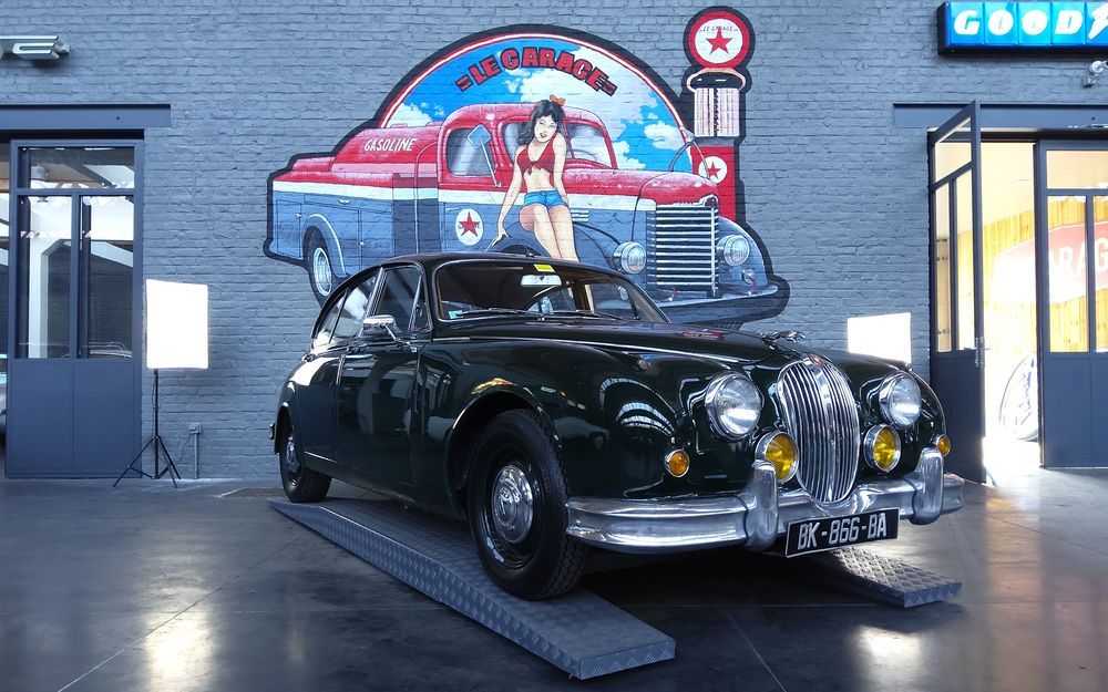 Jaguar MK 2