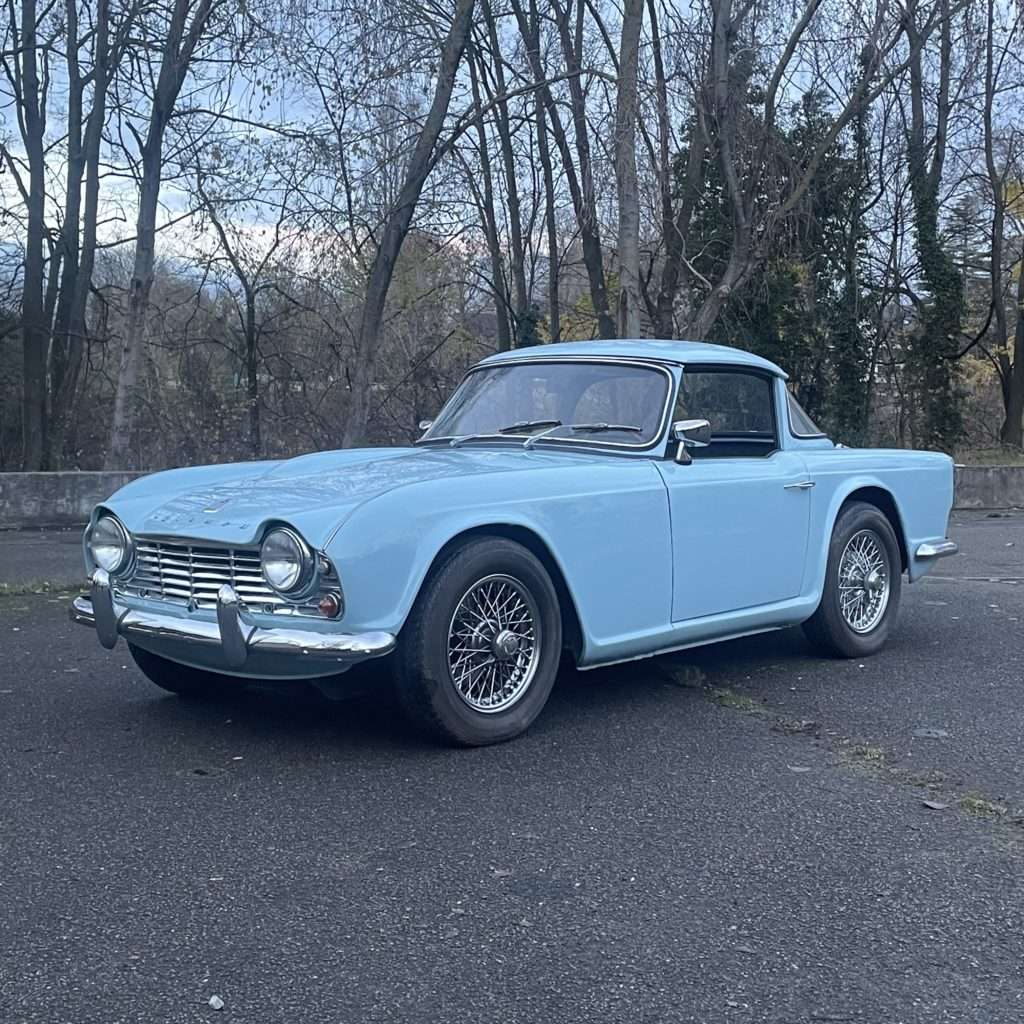 Triumph TR4
