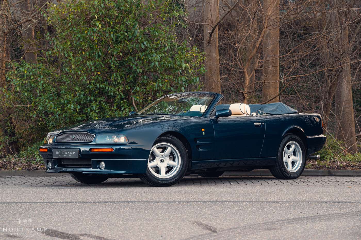 Aston Martin Virage