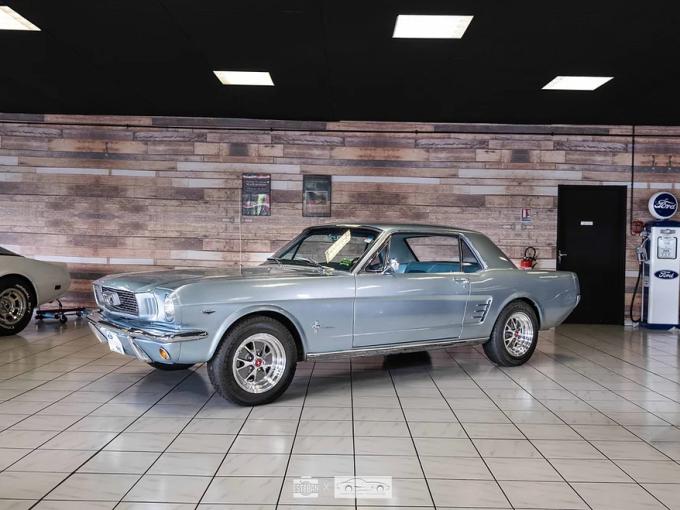 Ford Mustang V8 289 ci,(4,7 L) Coupé de 1966