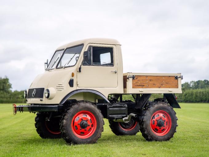 Mercedes-Benz Unimog Type 401 de 1955