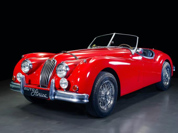 Jaguar Série - XK 140 OTS Roadster de 1956