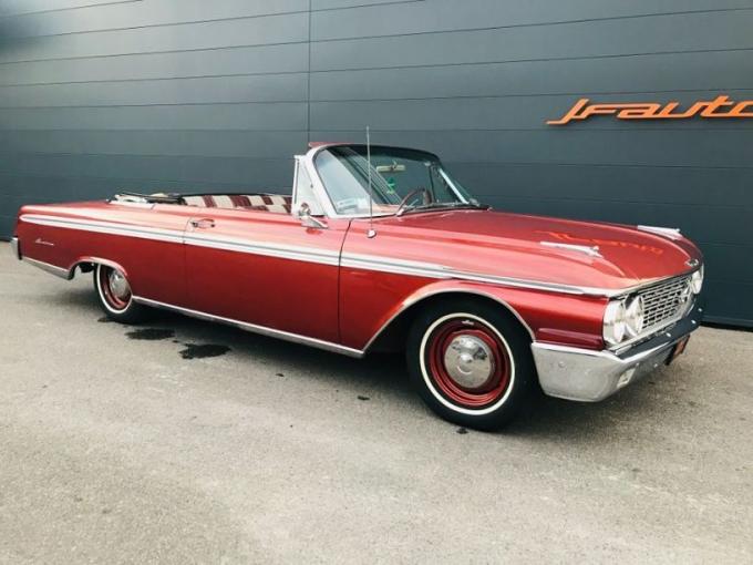 Ford Galaxie 500 Sunliner convertible de 1962