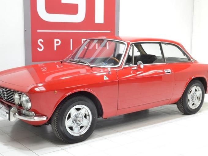 Alfa Roméo Giulia GT 2000 Veloce de 1972