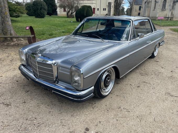 Mercedes-Benz CE 250 CE / 1969 / W114 de 1969