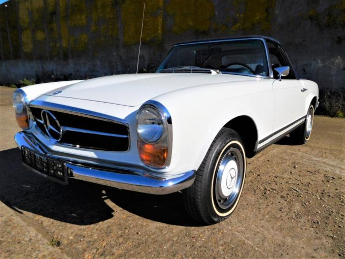 Mercedes-Benz SL 280 SL Pagode de 1969