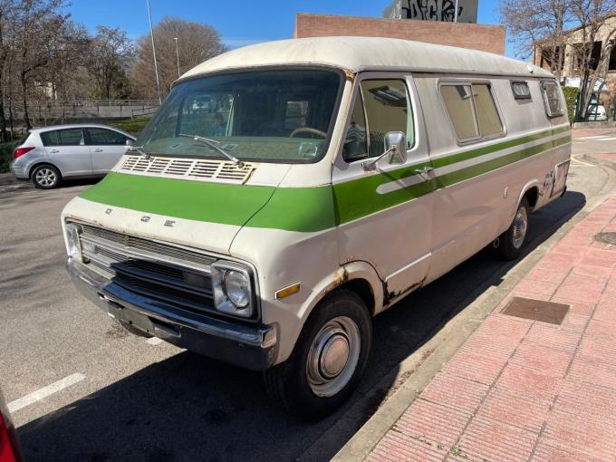Dodge Van camper / mobil home / campeur de 1976