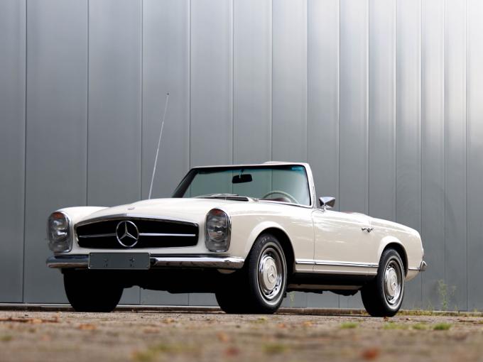 Mercedes-Benz SL 280 Pagode W113 de 1969