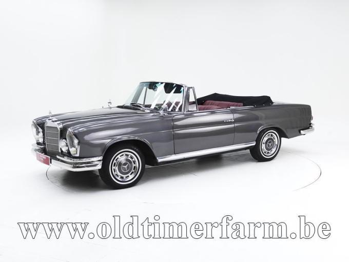 Mercedes-Benz SE 220 '63 CH8952 de 1963