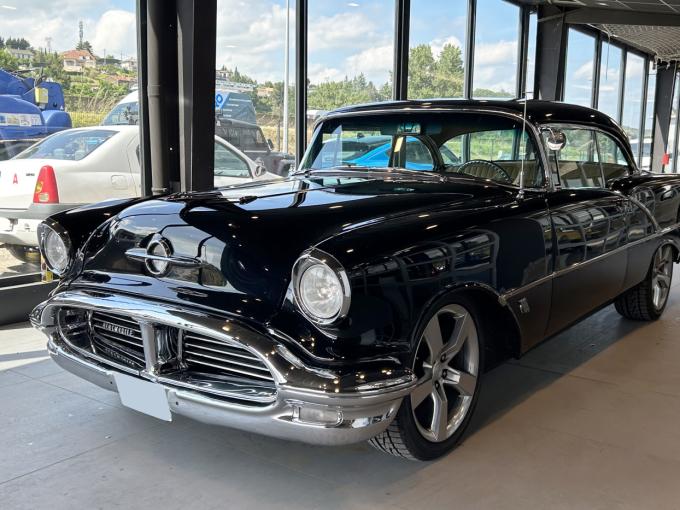 Oldsmobile 88 Super Restomod V8 5.3 Vortec de 1956