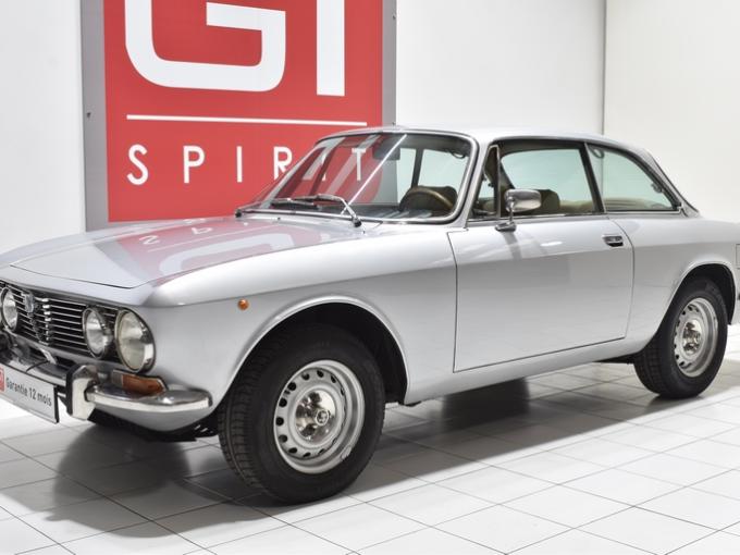 Alfa Roméo Giulia GT 2000 Coupé Veloce de 1974